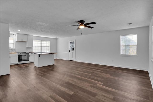 9056 Chestnut Lake Drive, Jonesboro, GA 30236