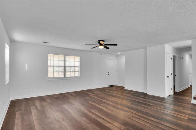 9056 Chestnut Lake Drive, Jonesboro, GA 30236