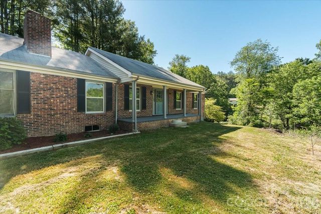 14 Jack Sullins Road, Spruce Pine, NC 28777