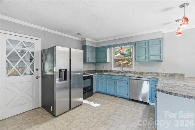14 Jack Sullins Road, Spruce Pine, NC 28777