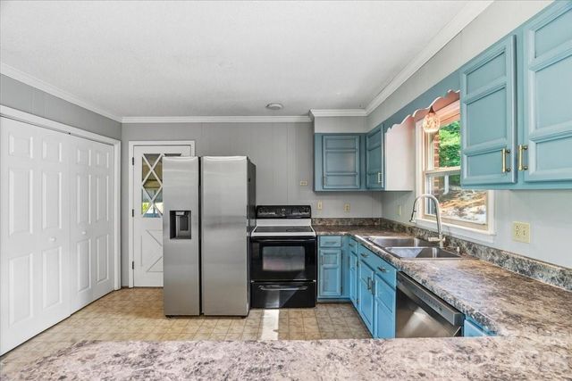 14 Jack Sullins Road, Spruce Pine, NC 28777