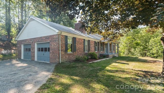 14 Jack Sullins Road, Spruce Pine, NC 28777