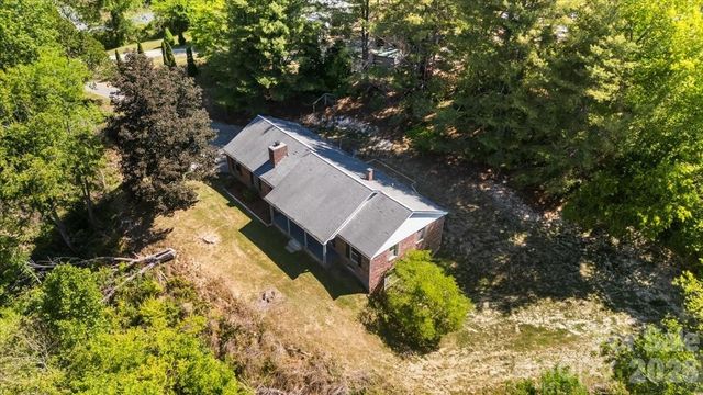 14 Jack Sullins Road, Spruce Pine, NC 28777