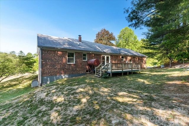 14 Jack Sullins Road, Spruce Pine, NC 28777