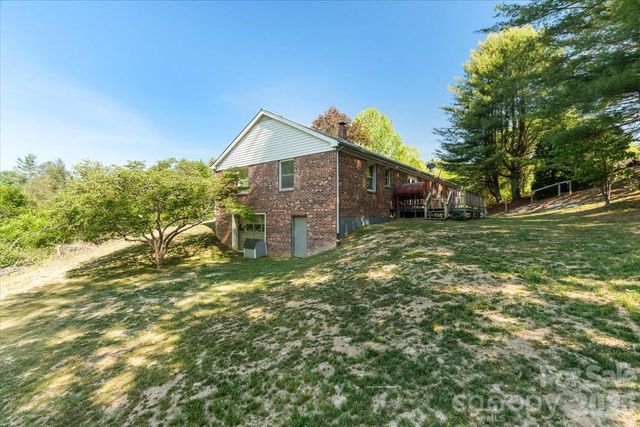 14 Jack Sullins Road, Spruce Pine, NC 28777
