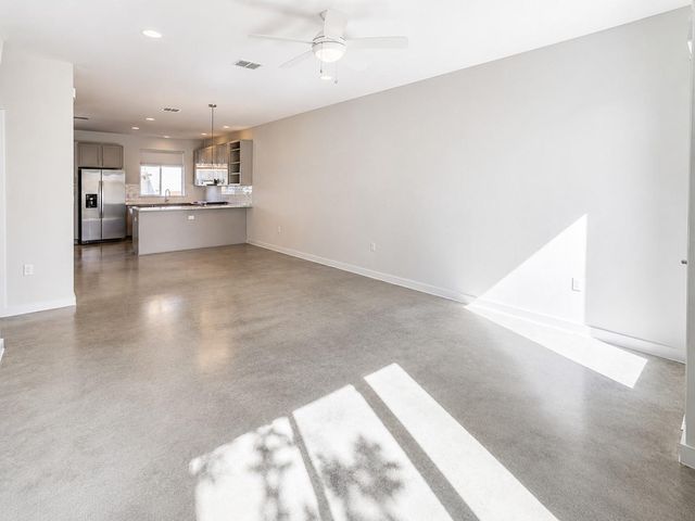 801 N Bluff DR 40, Austin, TX 78745