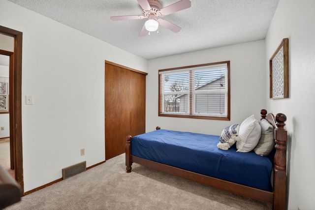 821 9th Avenue, Gilbertville, IA 50634