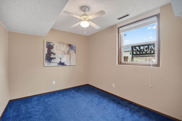 821 9th Avenue, Gilbertville, IA 50634