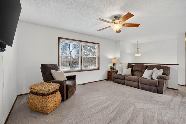 821 9th Avenue, Gilbertville, IA 50634