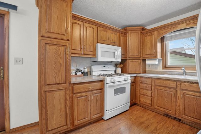 821 9th Avenue, Gilbertville, IA 50634