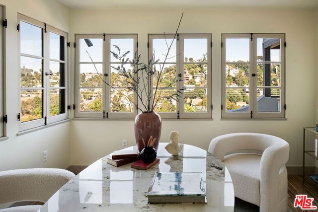 1825 Redesdale Avenue, Los Angeles, CA 90026