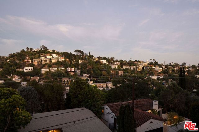 1825 Redesdale Avenue, Los Angeles, CA 90026