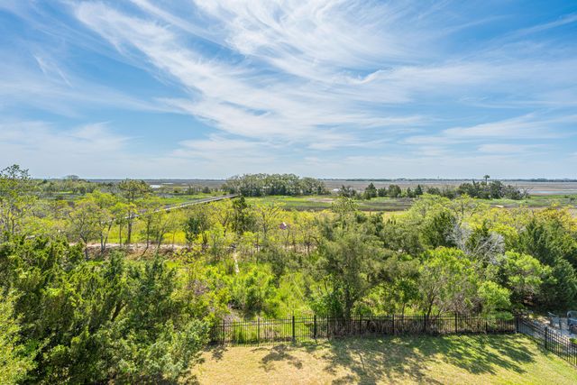 1534 Fiddlers Marsh Drive, Mount Pleasant, SC 29464