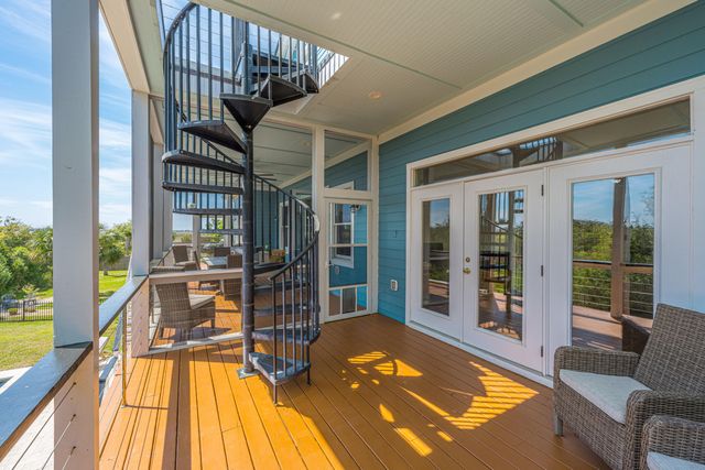1534 Fiddlers Marsh Drive, Mount Pleasant, SC 29464