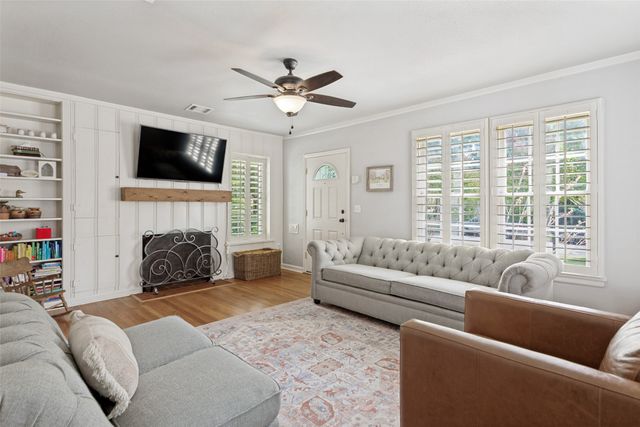 2316 Tremont Avenue, Fort Worth, TX 76107