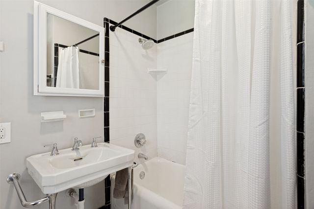 2316 Tremont Avenue, Fort Worth, TX 76107