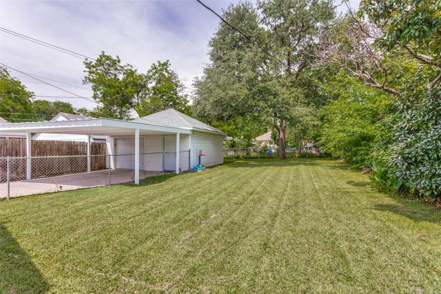 2316 Tremont Avenue, Fort Worth, TX 76107