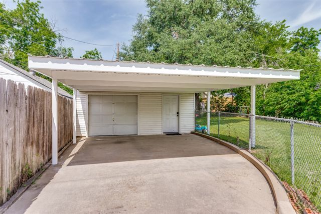 2316 Tremont Avenue, Fort Worth, TX 76107