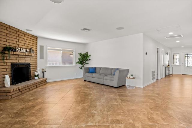 30194 White Wake Drive, Canyon Lake, CA 92587