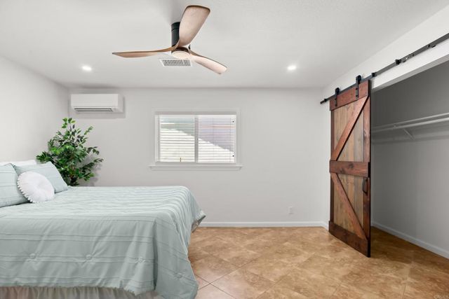 30194 White Wake Drive, Canyon Lake, CA 92587
