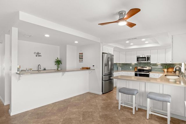 30194 White Wake Drive, Canyon Lake, CA 92587
