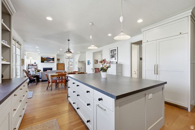 11382 S CANYON FALLS LN, Sandy, UT 84092