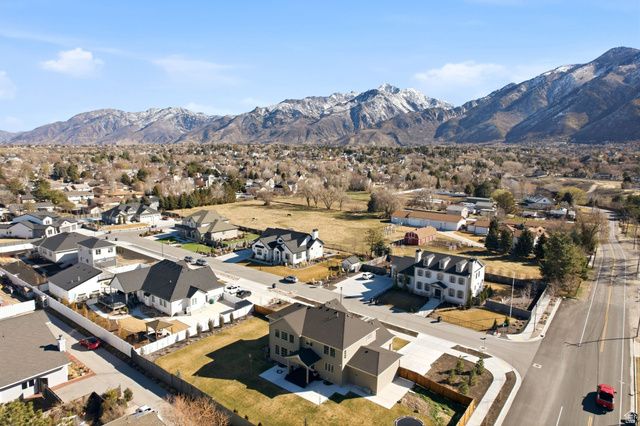 11382 S CANYON FALLS LN, Sandy, UT 84092