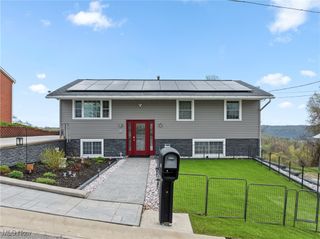 16 Hillcrest Drive, Martins Ferry, OH 43935