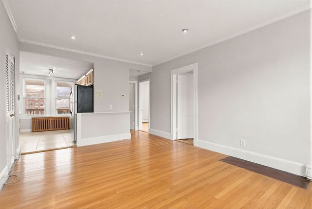 1718 Commonwealth Ave 8, Boston, MA 02135