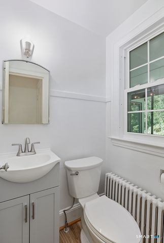 10 Vista Terrace, New Haven, CT 06515
