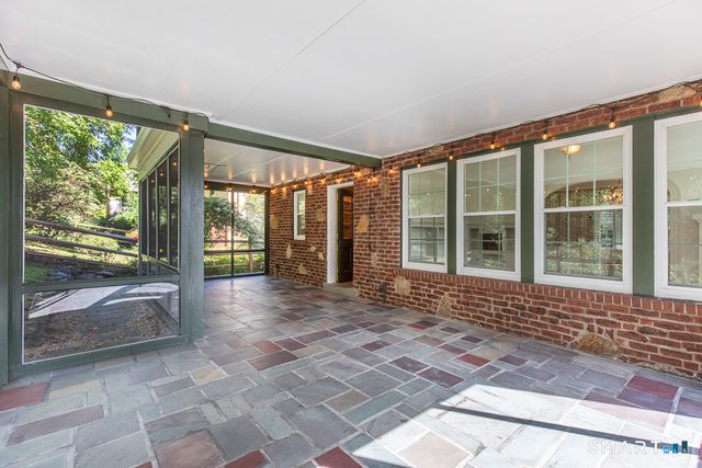 10 Vista Terrace, New Haven, CT 06515