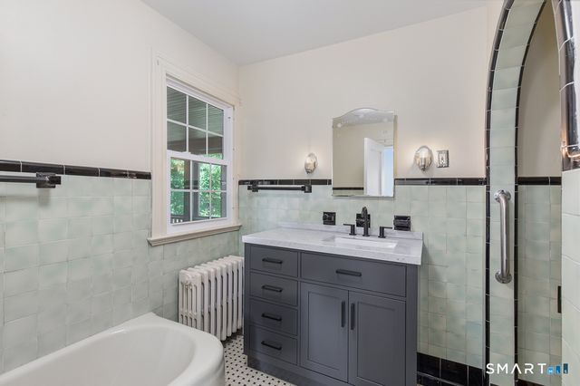 10 Vista Terrace, New Haven, CT 06515