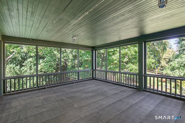 10 Vista Terrace, New Haven, CT 06515