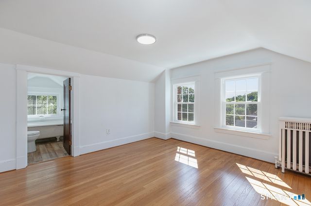 10 Vista Terrace, New Haven, CT 06515