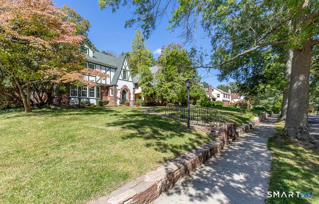 10 Vista Terrace, New Haven, CT 06515