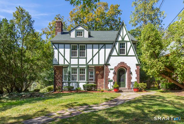 10 Vista Terrace, New Haven, CT 06515