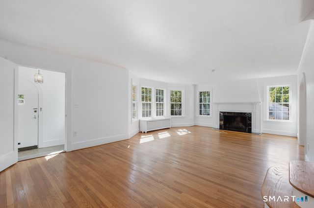 10 Vista Terrace, New Haven, CT 06515