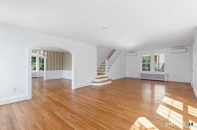 10 Vista Terrace, New Haven, CT 06515