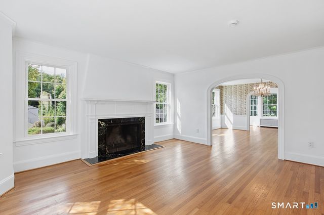 10 Vista Terrace, New Haven, CT 06515