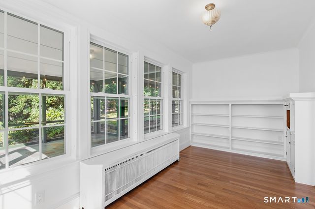 10 Vista Terrace, New Haven, CT 06515