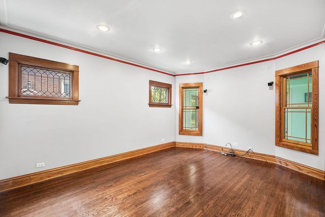 4938 N Hamlin Avenue, Chicago, IL 60625