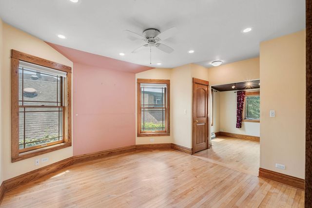 4938 N Hamlin Avenue, Chicago, IL 60625