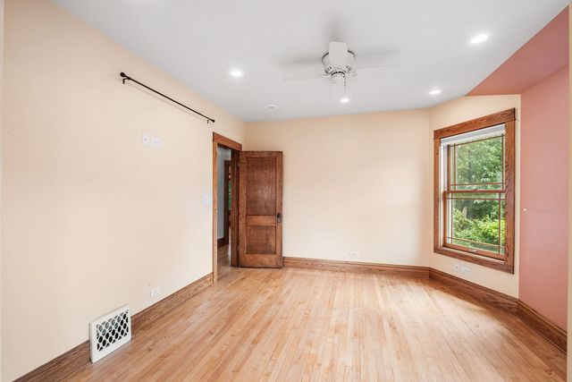 4938 N Hamlin Avenue, Chicago, IL 60625