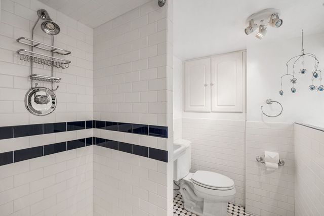 4938 N Hamlin Avenue, Chicago, IL 60625