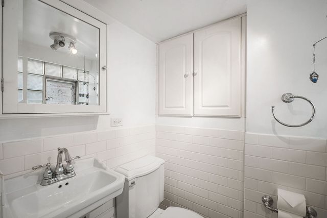 4938 N Hamlin Avenue, Chicago, IL 60625