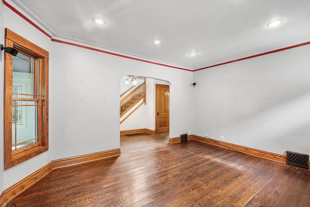 4938 N Hamlin Avenue, Chicago, IL 60625