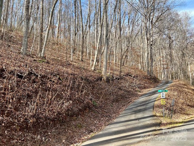 000 Heather Way 10, Waynesville, NC 28786