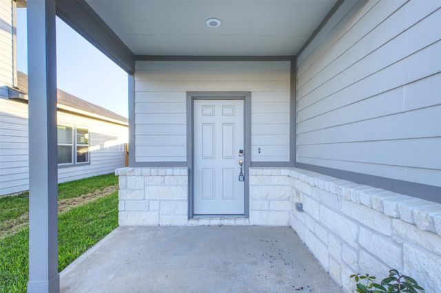 3918 Windy Whisper Drive, Brookshire, TX 77423