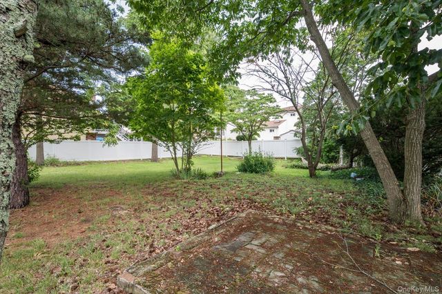 307 Old Country Road, Melville, NY 11747