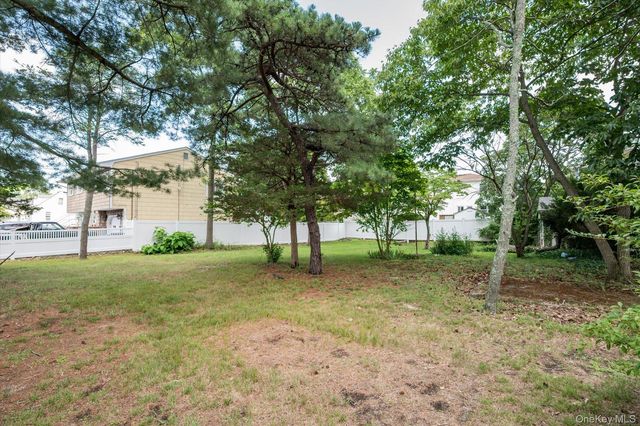 307 Old Country Road, Melville, NY 11747